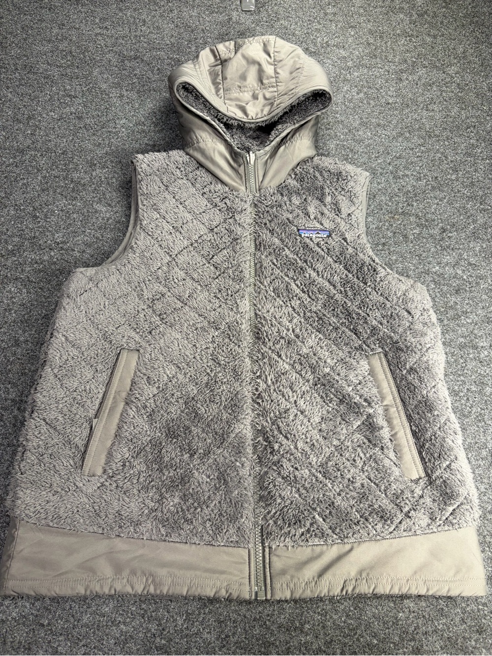 Patagonia Gray Reversible Vest | Women’s Size L | Everyday Outdoor Layer
